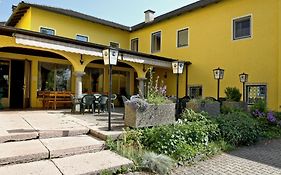 Stiftsgasthof Hochburg